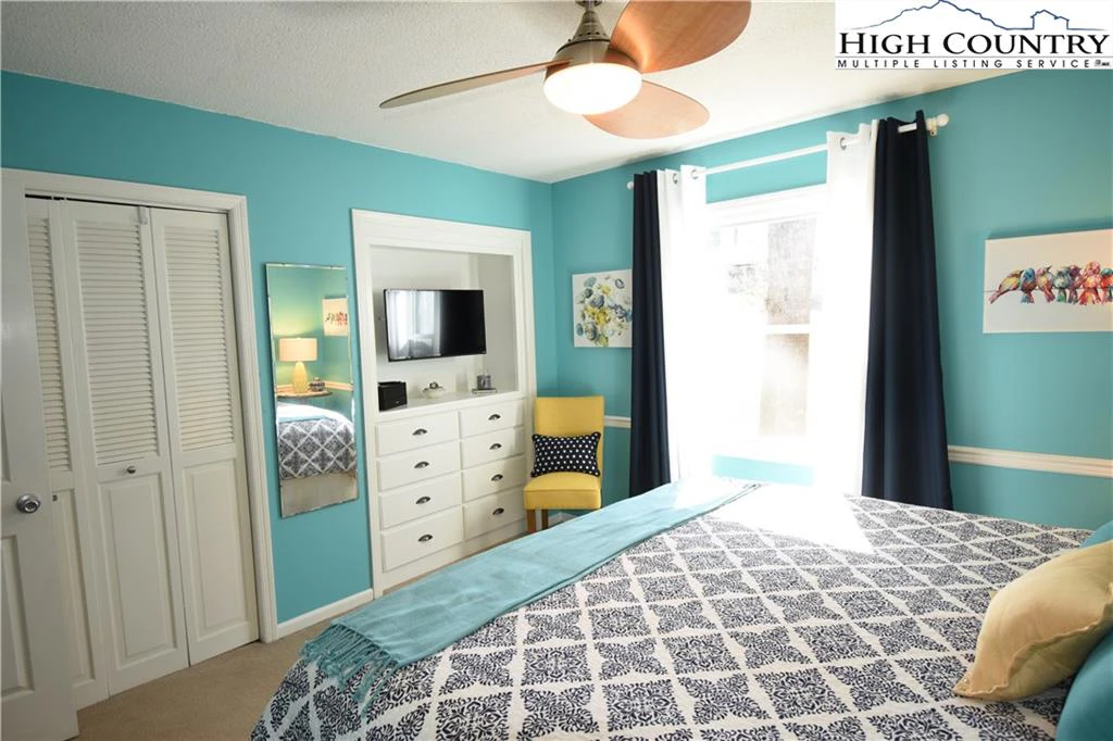 Image number 7 for the current listing