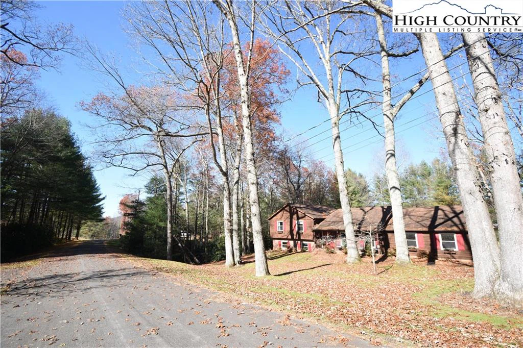 Image number 16 for the current listing