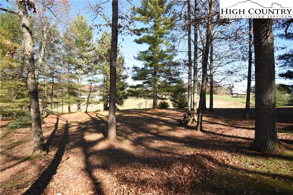 Image number 21 for the current listing