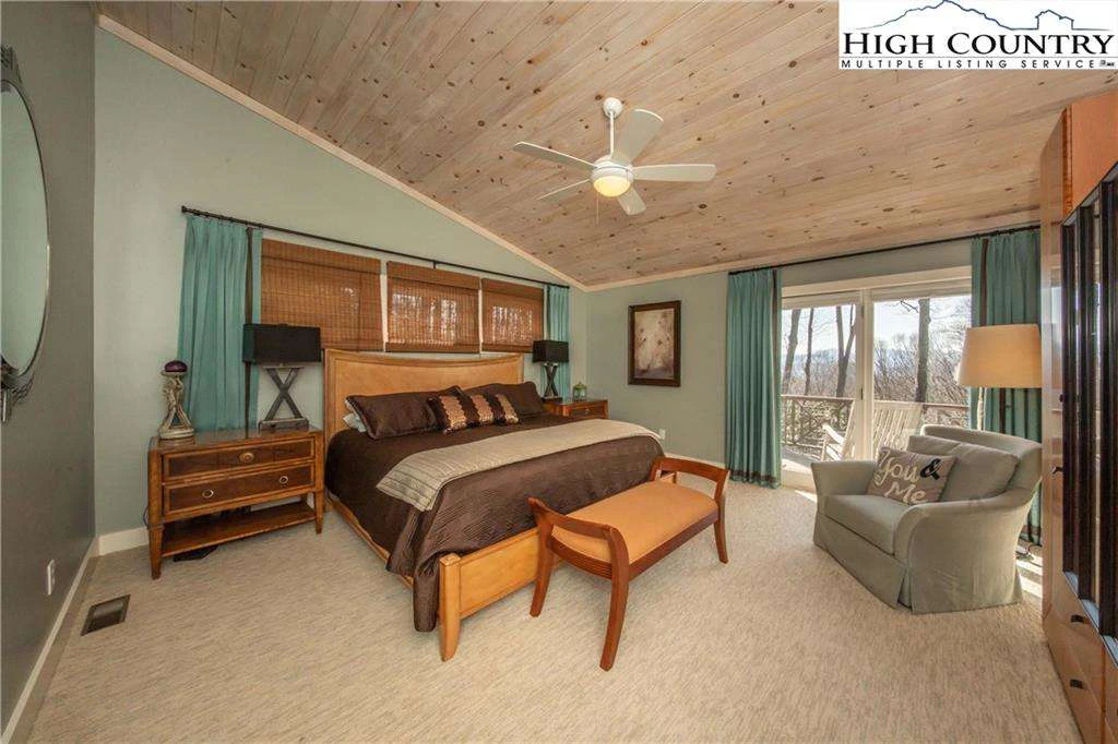 Image number 3 for the current listing