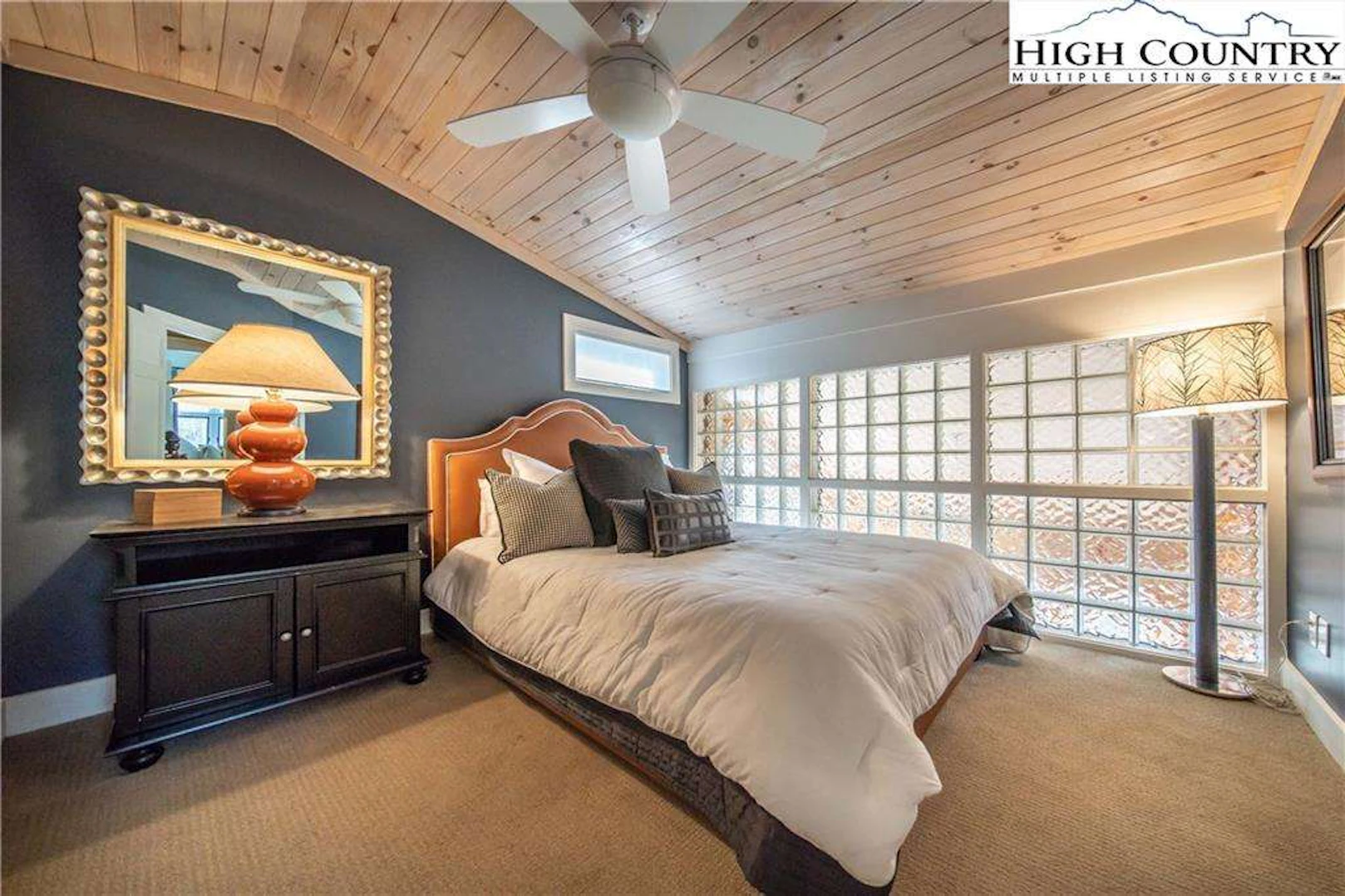 Image number 9 for the current listing