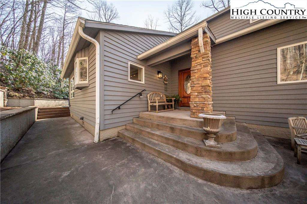 Image number 21 for the current listing