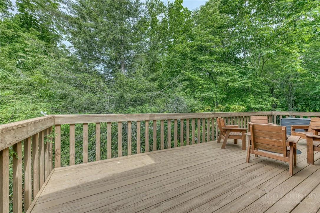 Image number 21 for the current listing