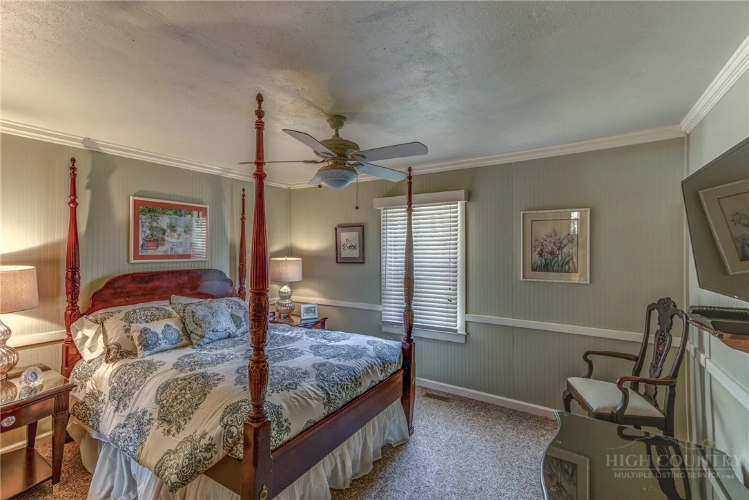 Image number 10 for the current listing