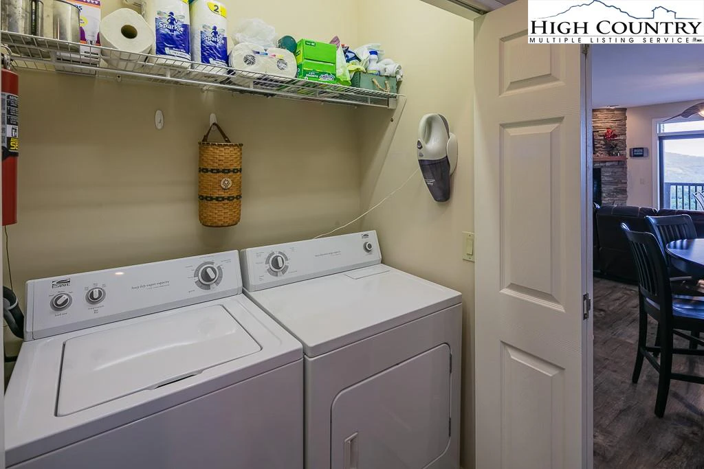 Image number 2 for the current listing
