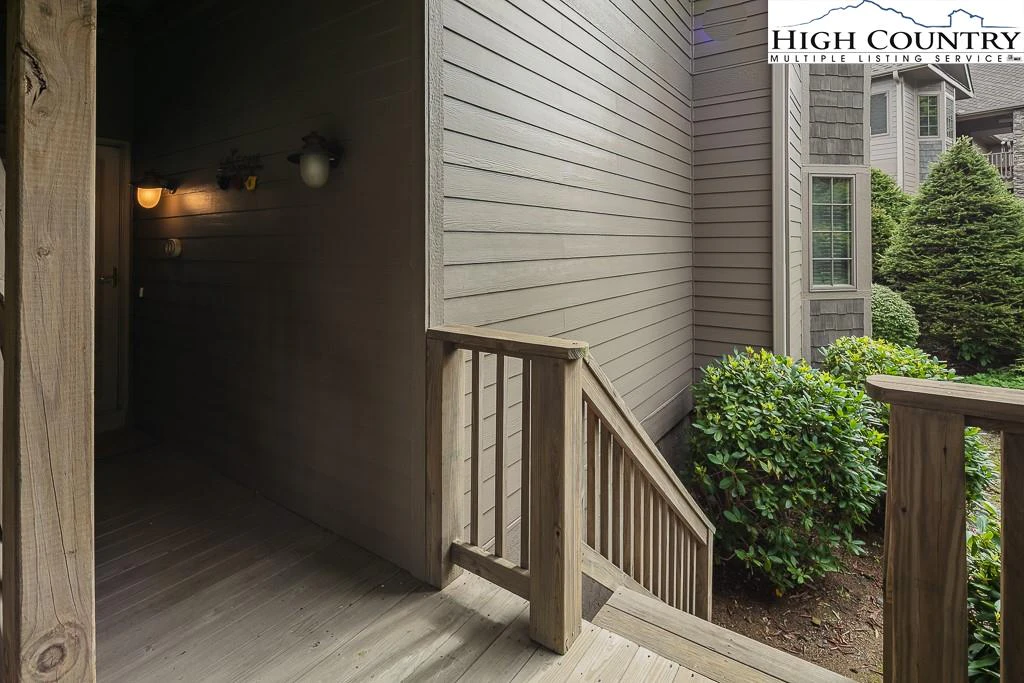 Image number 6 for the current listing