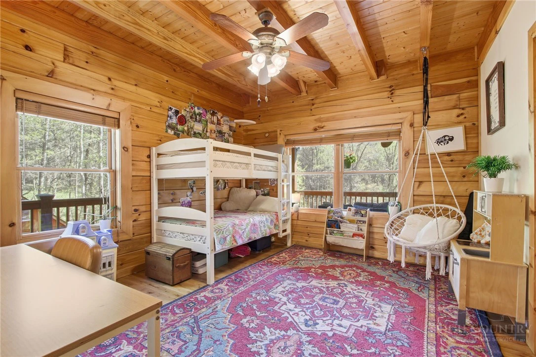 Image number 16 for the current listing
