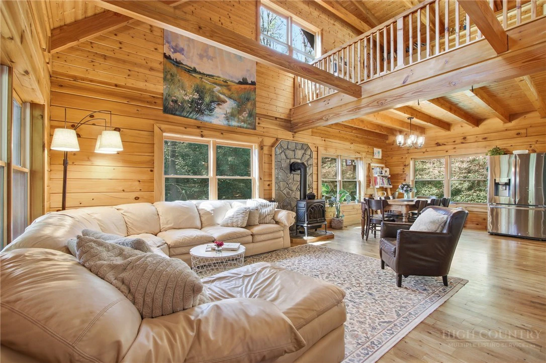 Image number 5 for the current listing