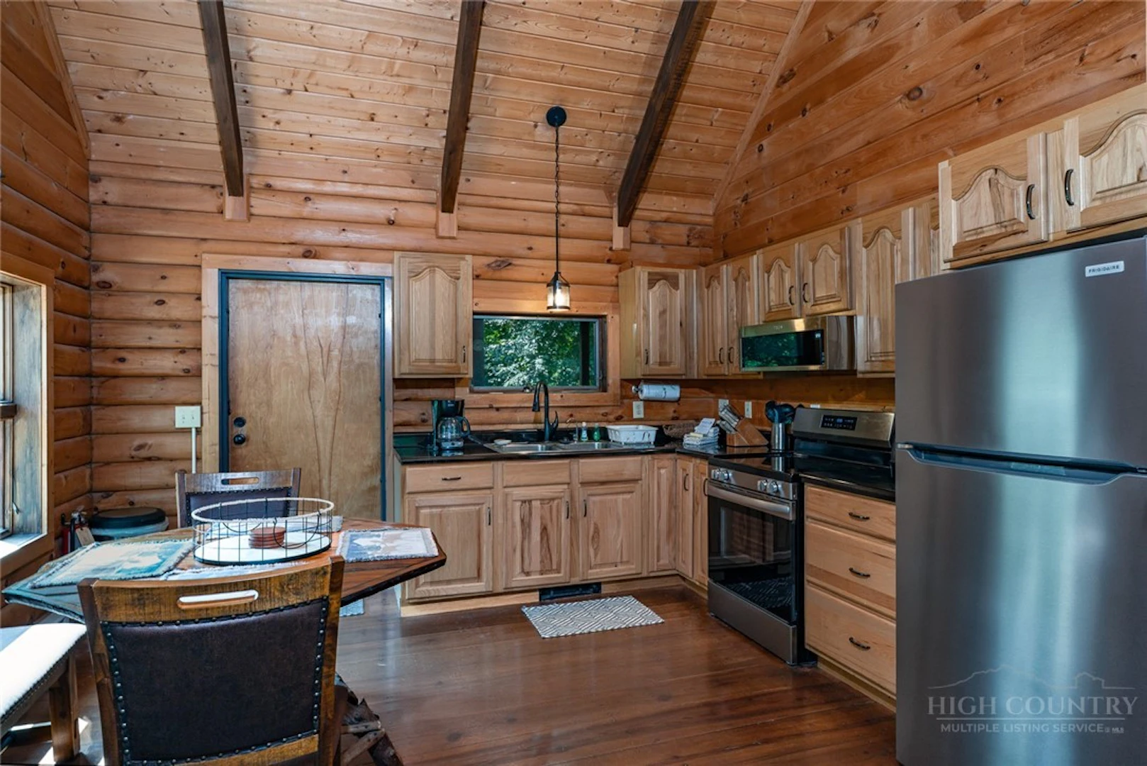 Image number 13 for the current listing