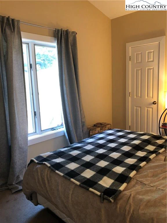 Image number 10 for the current listing