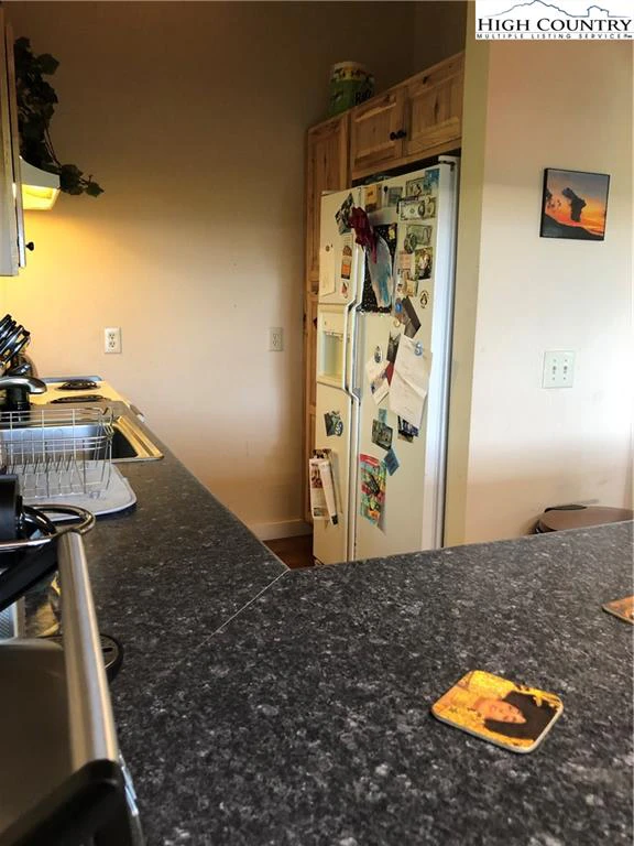 Image number 11 for the current listing