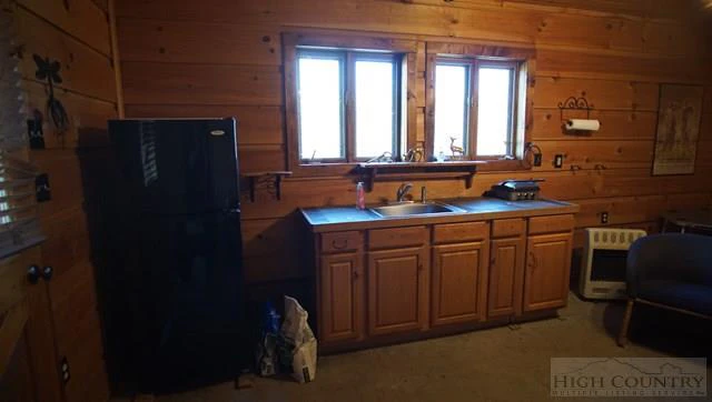 Image number 10 for the current listing