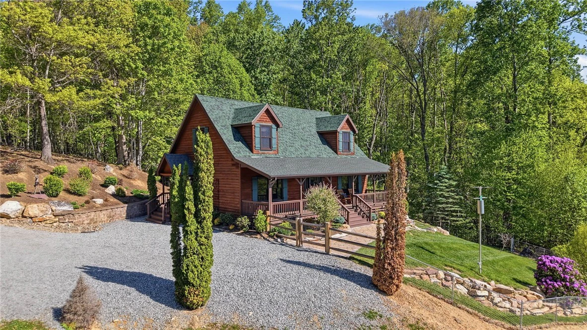 Image number 15 for the current listing
