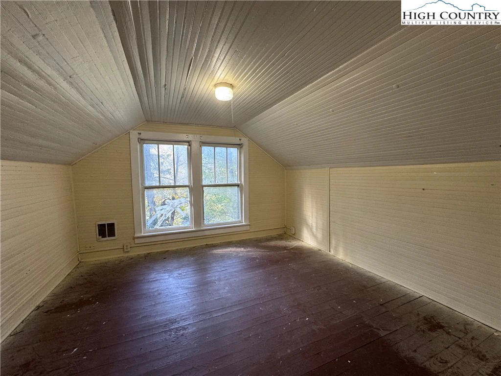 Image number 5 for the current listing