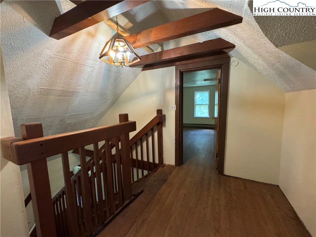 Image number 6 for the current listing