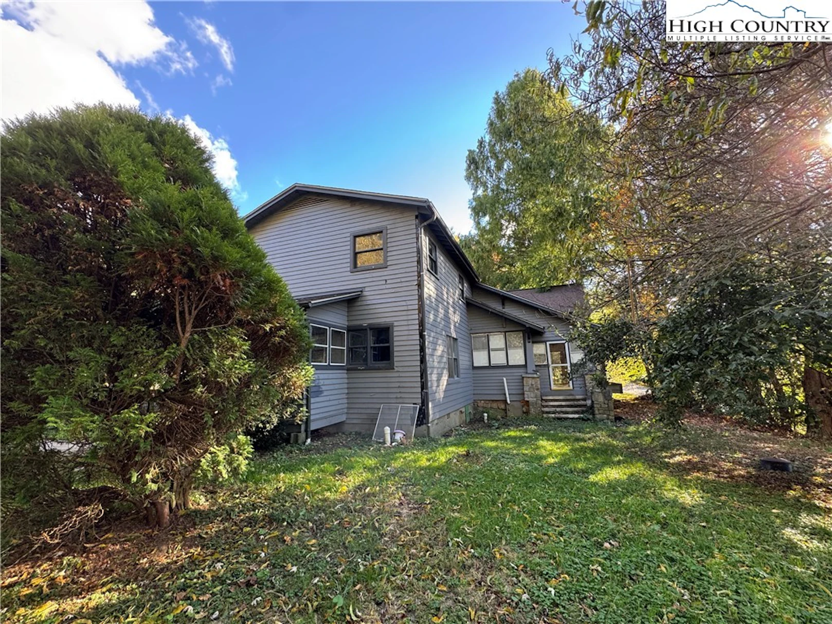 Image number 18 for the current listing