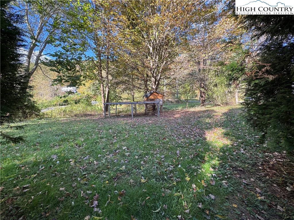Image number 19 for the current listing