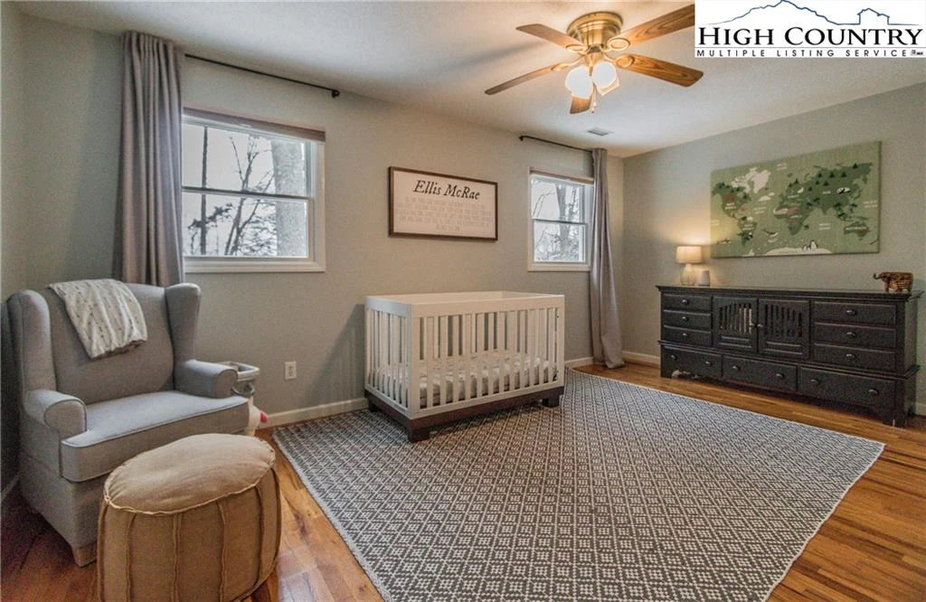 Image number 6 for the current listing
