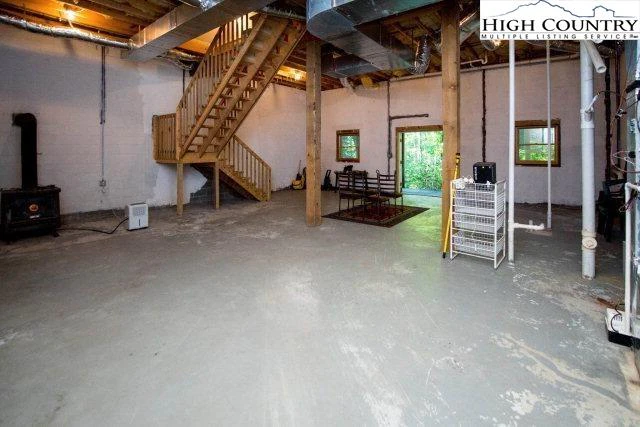 Image number 9 for the current listing