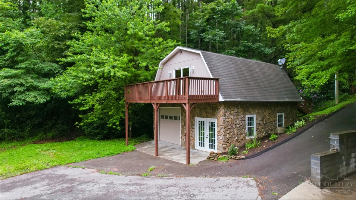 Image number 3 for the current listing