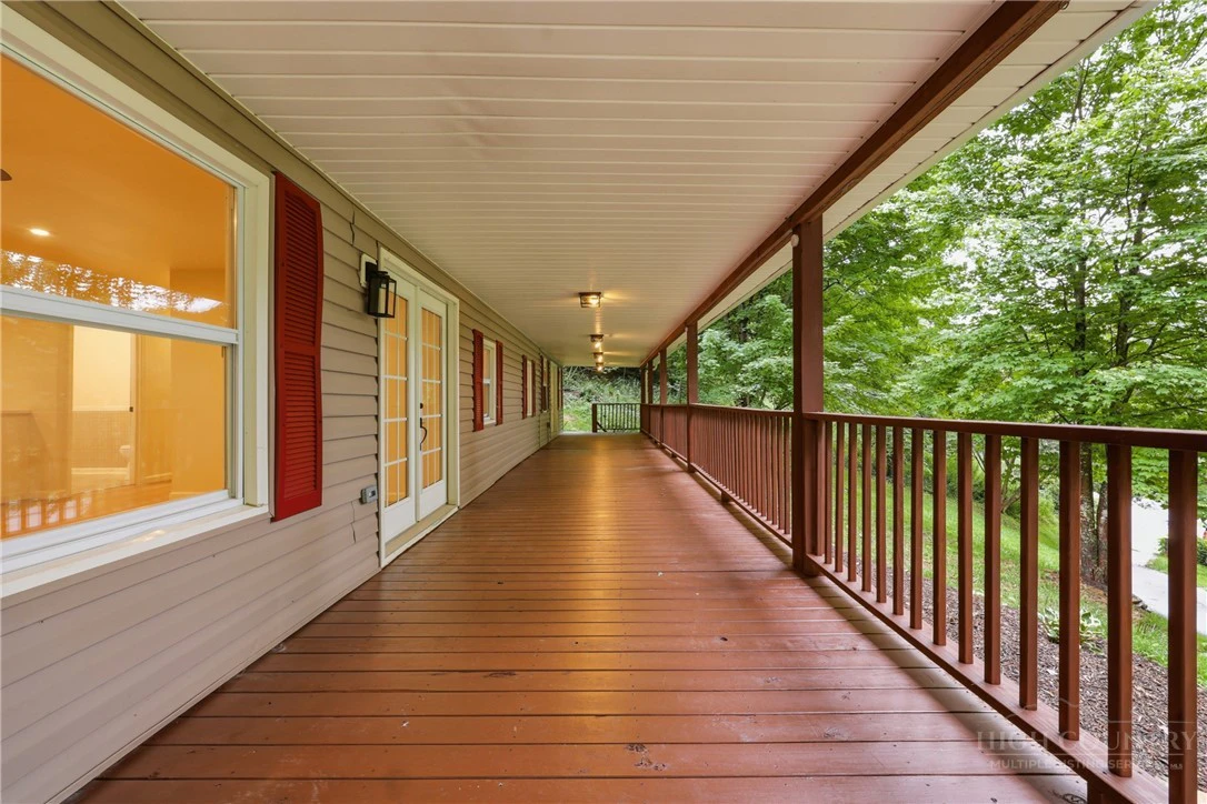 Image number 7 for the current listing