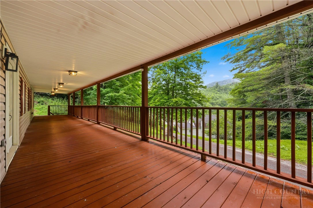 Image number 8 for the current listing