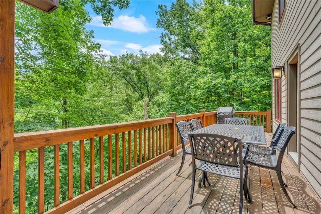 Image number 20 for the current listing