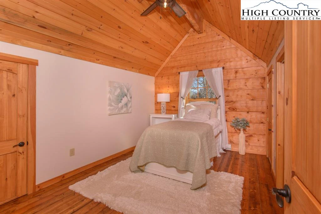 Image number 6 for the current listing