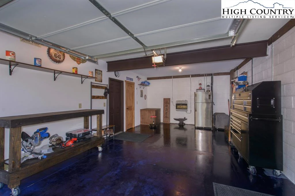 Image number 2 for the current listing