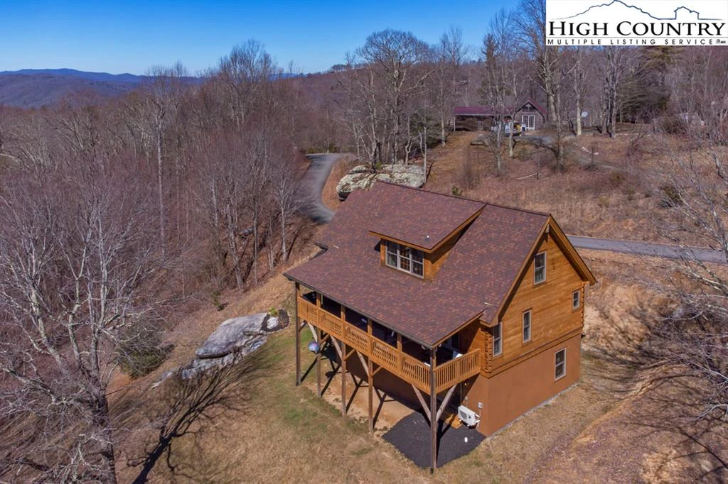 Image number 14 for the current listing