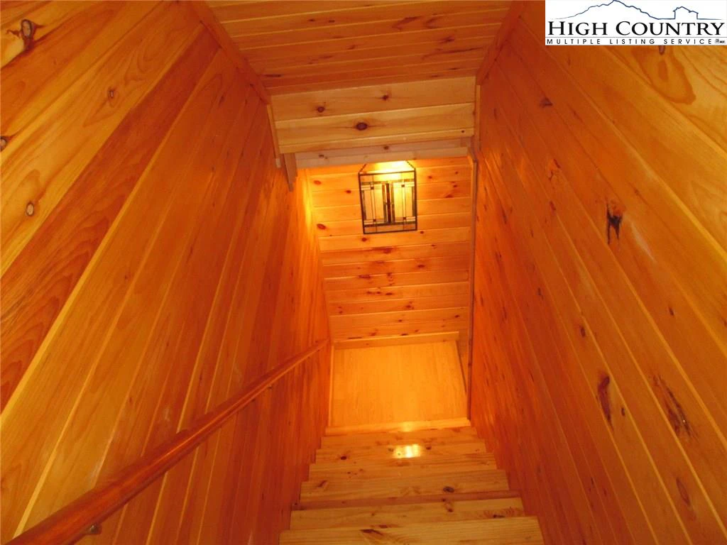 Image number 6 for the current listing
