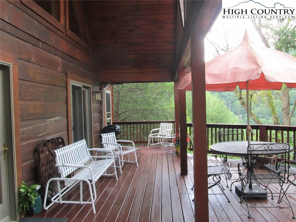 Image number 22 for the current listing