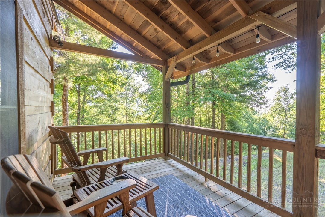 Image number 5 for the current listing
