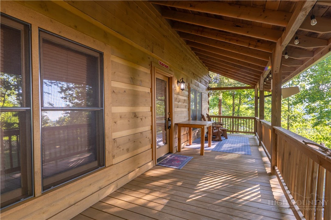 Image number 8 for the current listing