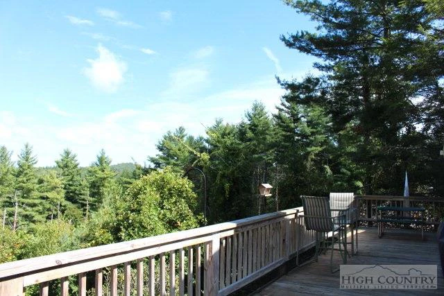Image number 3 for the current listing