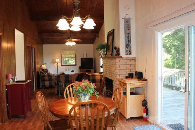 Image number 10 for the current listing
