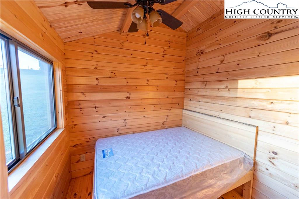 Image number 6 for the current listing