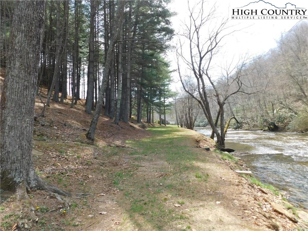 Image number 14 for the current listing