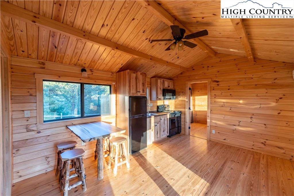 Image number 12 for the current listing
