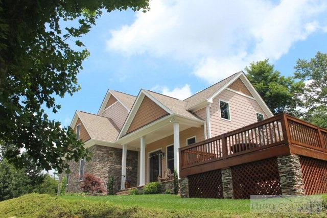 Image number 1 for the current listing