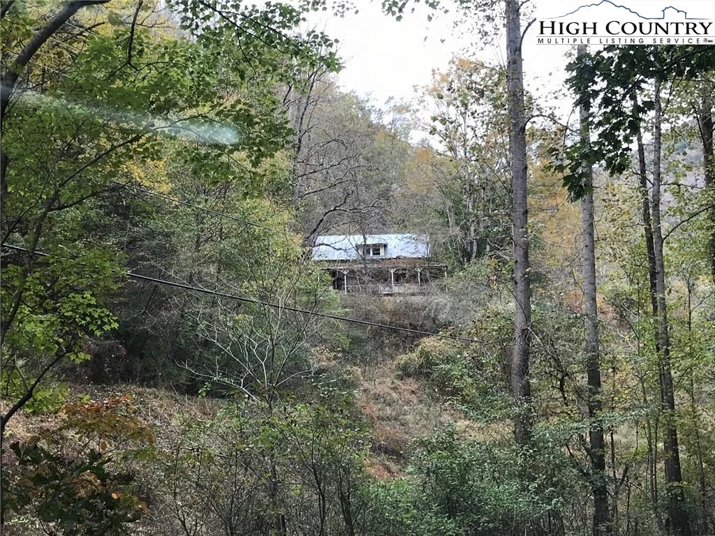 Image number 3 for the current listing