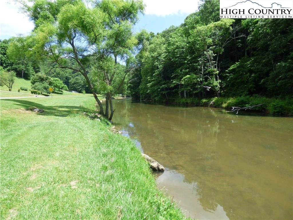 Image number 20 for the current listing