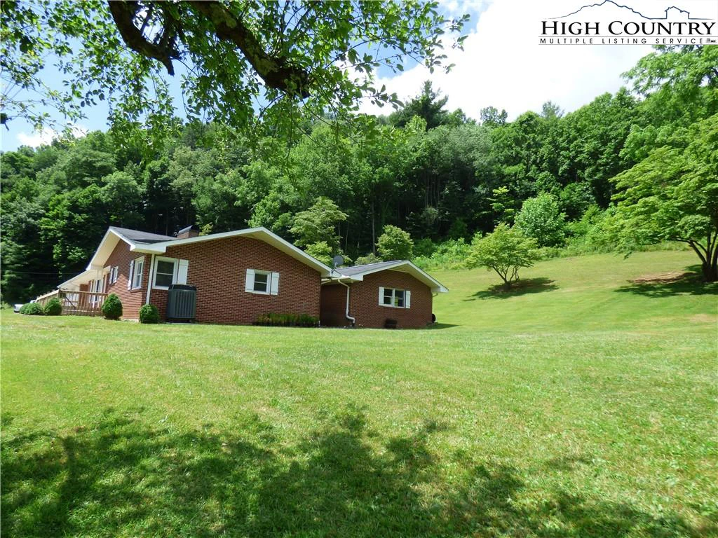 Image number 15 for the current listing