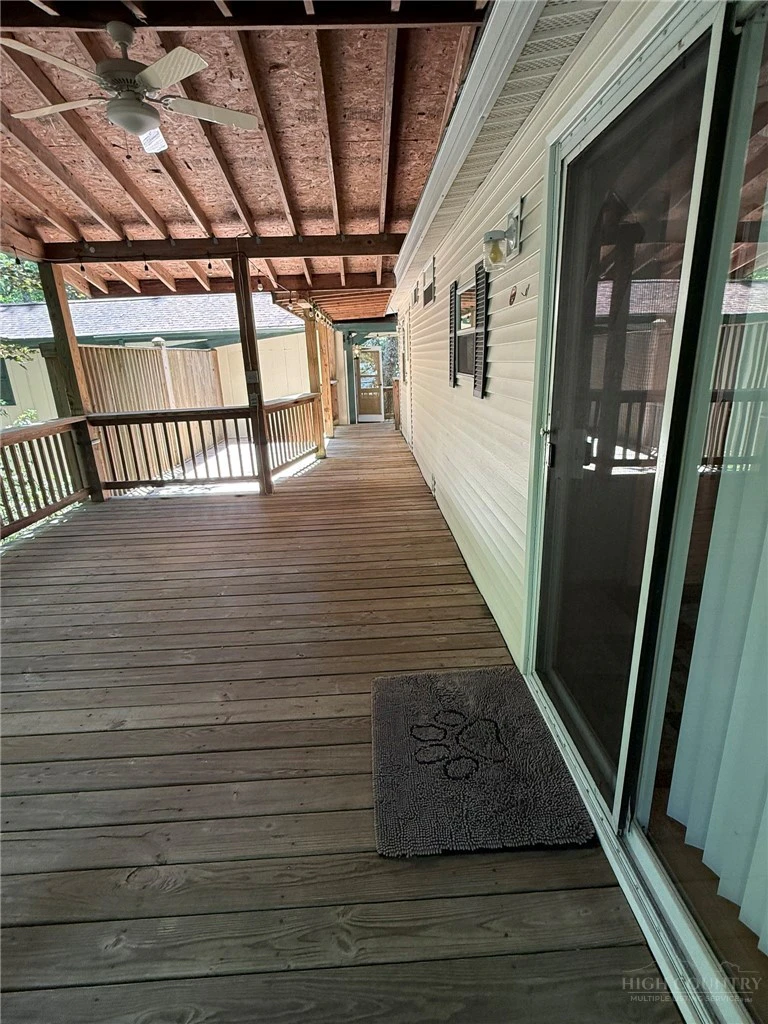 Image number 18 for the current listing