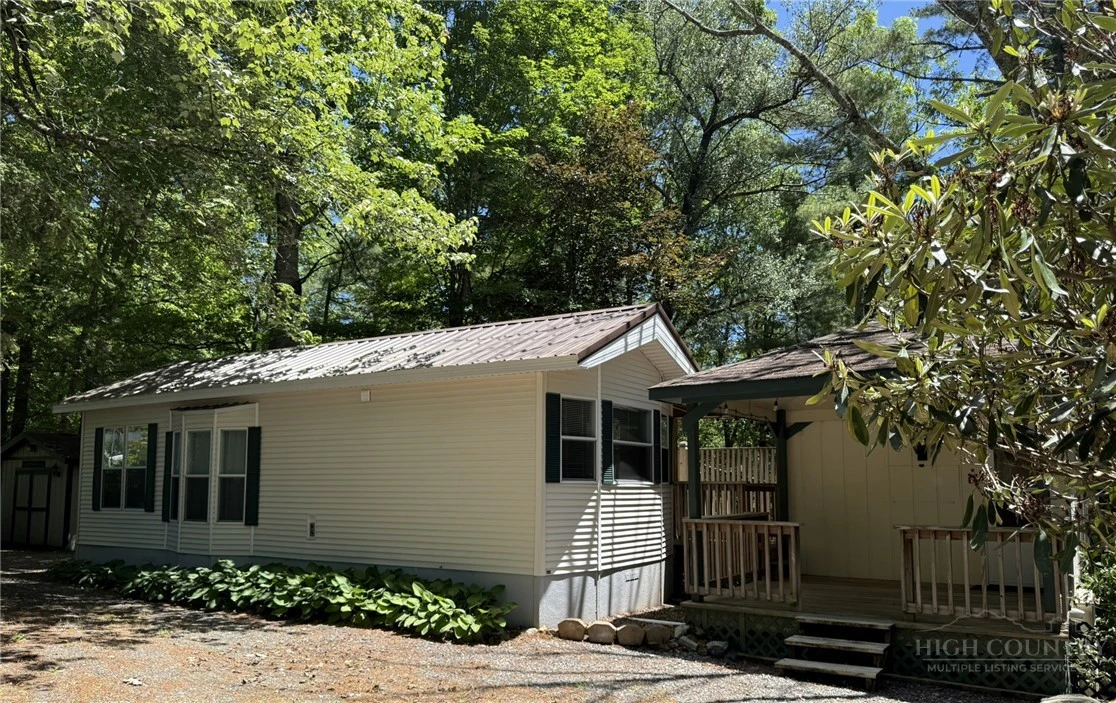 Image number 1 for the current listing