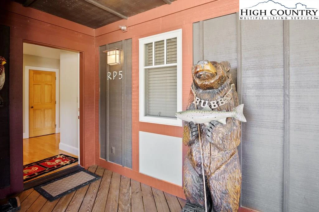 Image number 6 for the current listing