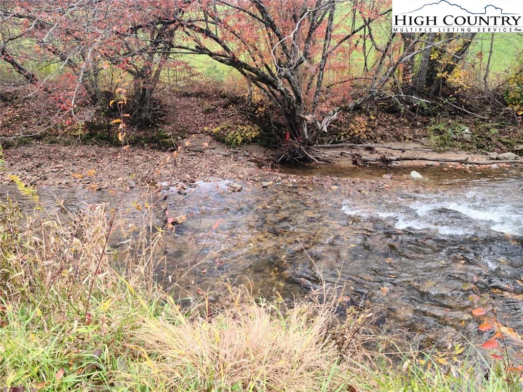 Image number 15 for the current listing