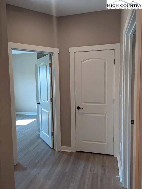 Image number 7 for the current listing