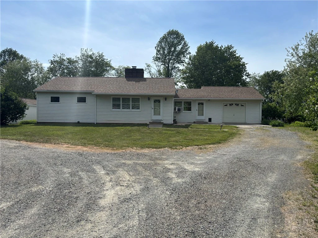Image number 1 for the current listing
