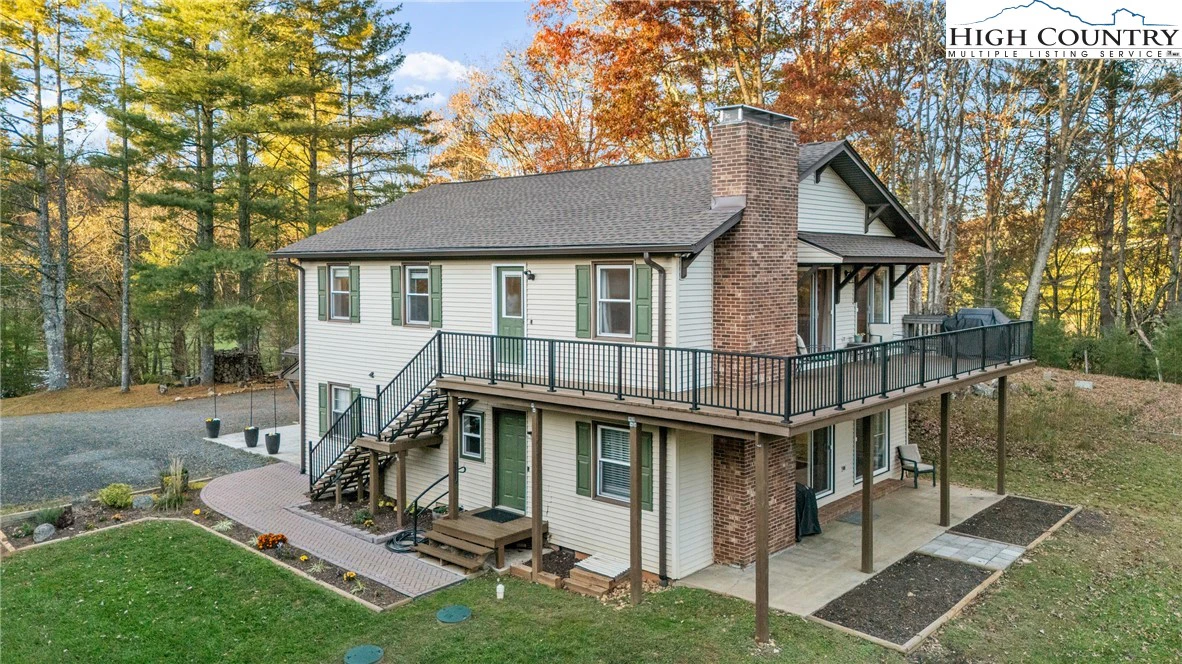 Image number 1 for the current listing